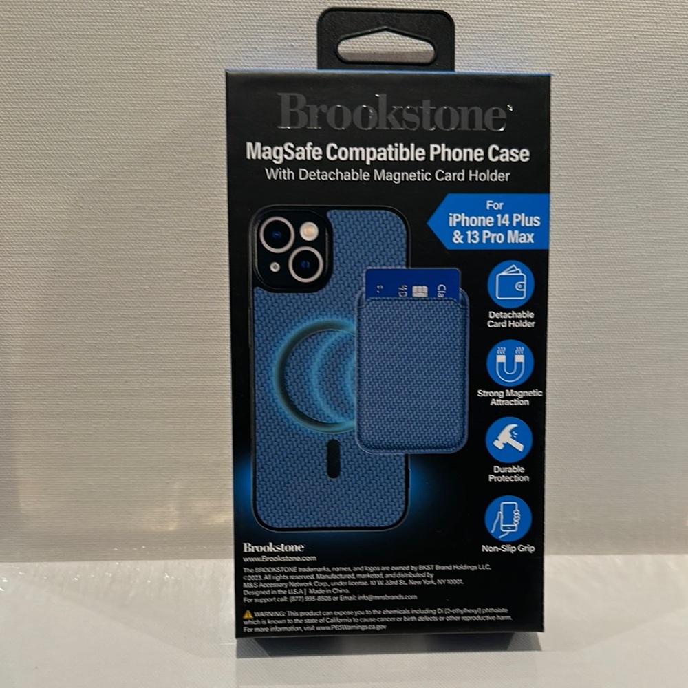 NWT Brookstone MagSafe, Detachable Cardholder, Durable Protection PhoneCase.